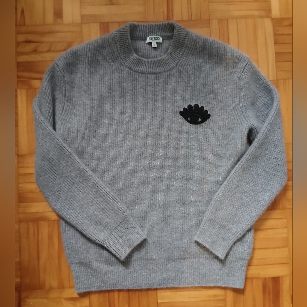 KENZO Gray Crewneck Sweater with Black Eye Patch.Size S.100% cashemire.